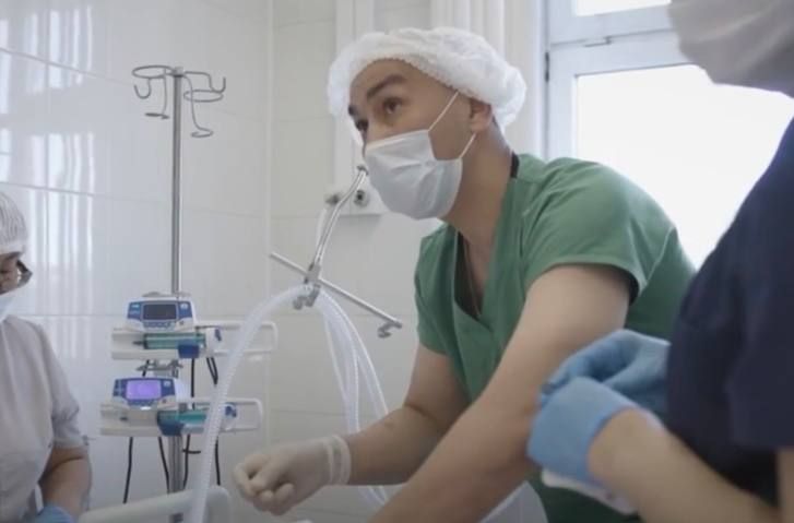 Сердце не билось 5,5 часов: врачи вернули к жизни мужчину, который замерз в 20-градусный мороз в Якутии