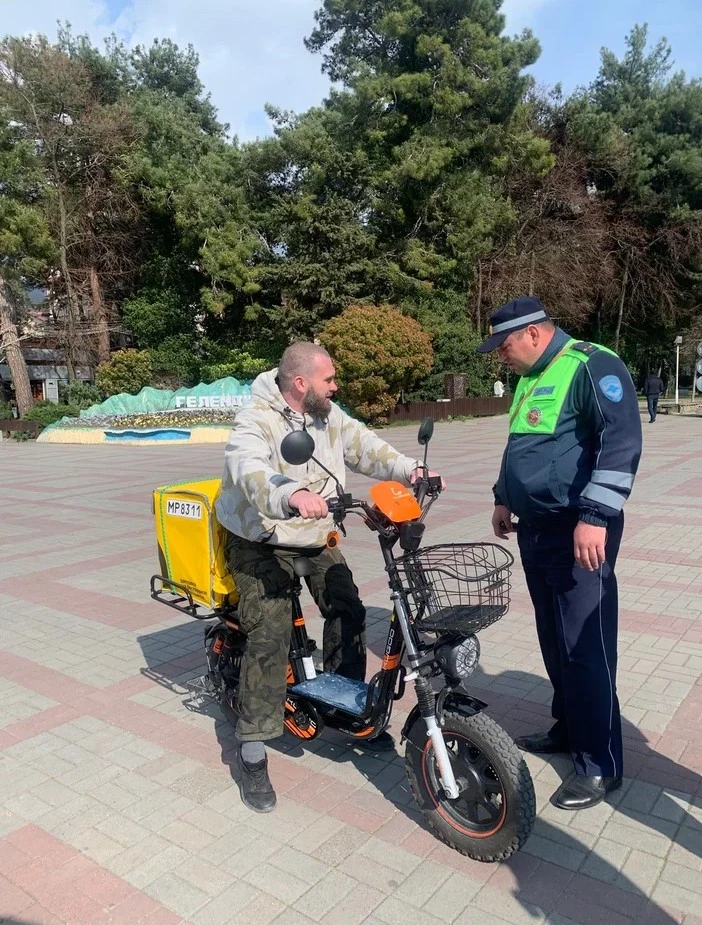 Спешиться на набережной – обязательно Спешиться на набережной – обязательно