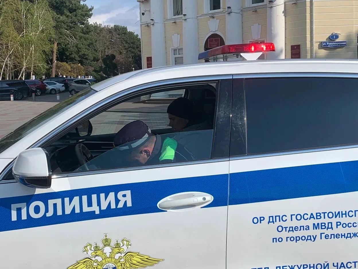 Спешиться на набережной – обязательно Спешиться на набережной – обязательно