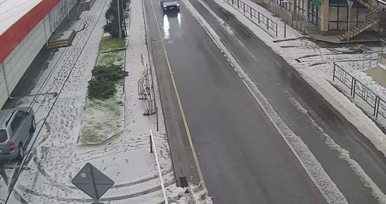 Дорогу перед Сочи засыпало градом