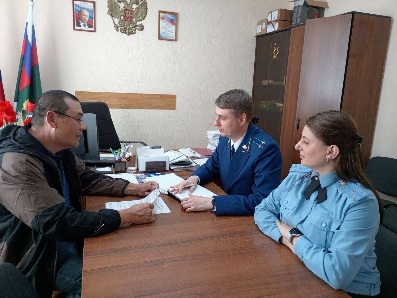 Прокуратурой Усть-Лабинского района проведен прием граждан совместно с заместителем руководителя Усть-Лабинского районного отделения судебных приставов ГУФССП России по Краснодарскому краю Прокуратурой Усть-Лабинского района проведен прием граждан совместно с заместителем руководителя Усть-Лабинского районного отделения судебных приставов ГУФССП России по Краснодарскому краю