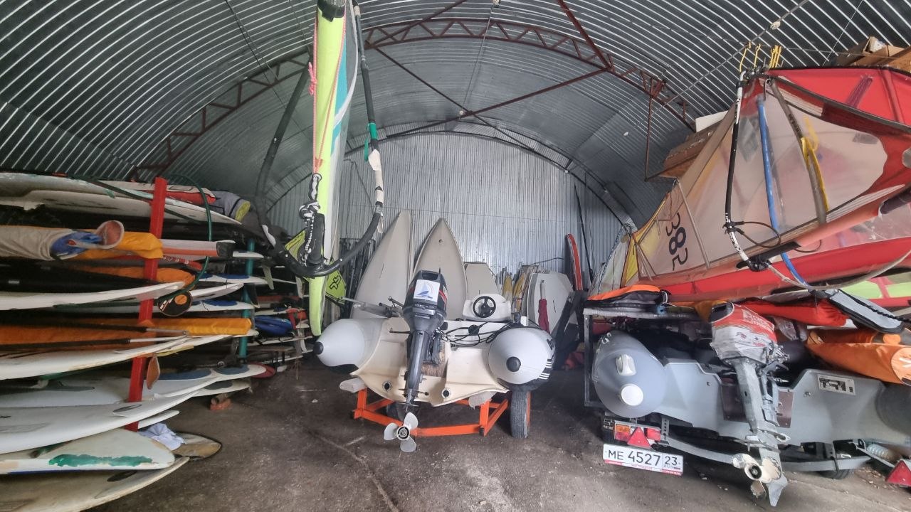 Сегодня посетил базу отделения парусного спорта на Ейской косе, где тренируются наши юные спортсмены, представившие нашу страну на первенстве мира Сегодня посетил базу отделения парусного спорта на Ейской косе, где тренируются наши юные спортсмены, представившие нашу страну на первенстве мира