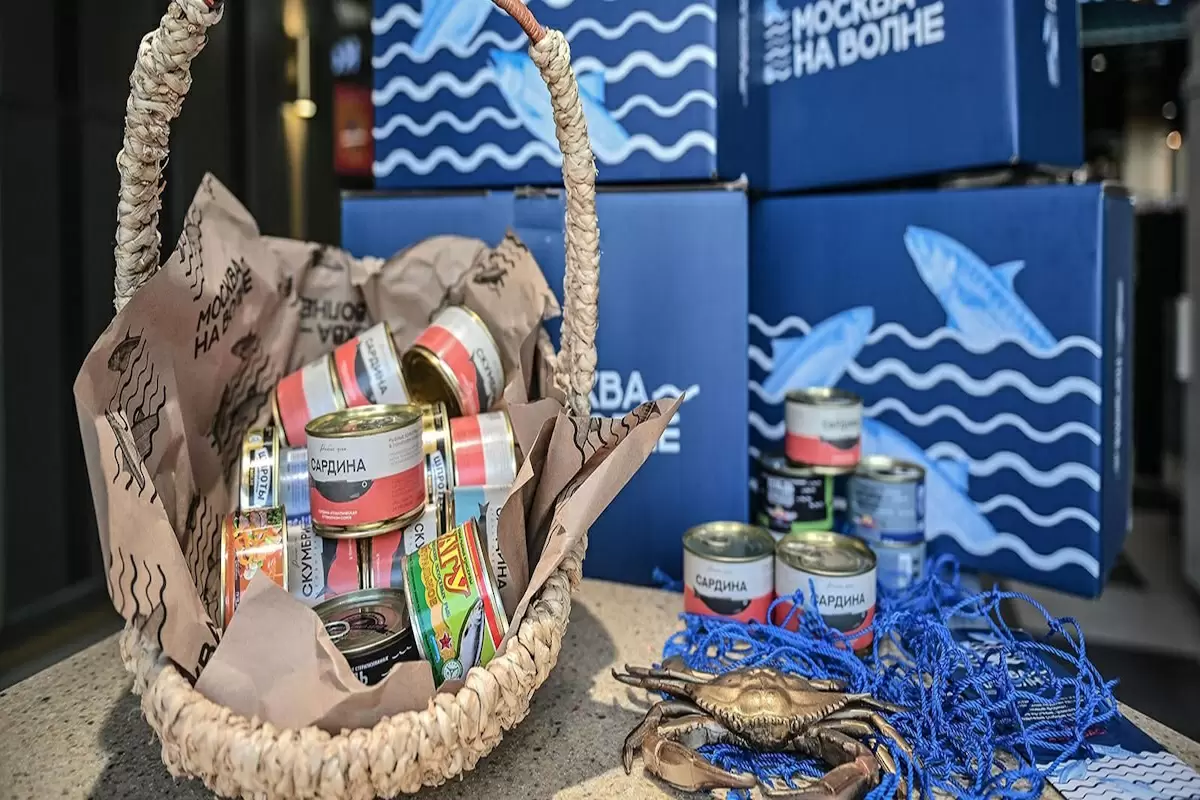 Рыбные рынки Москвы запускают акцию в поддержку солдат на передовой