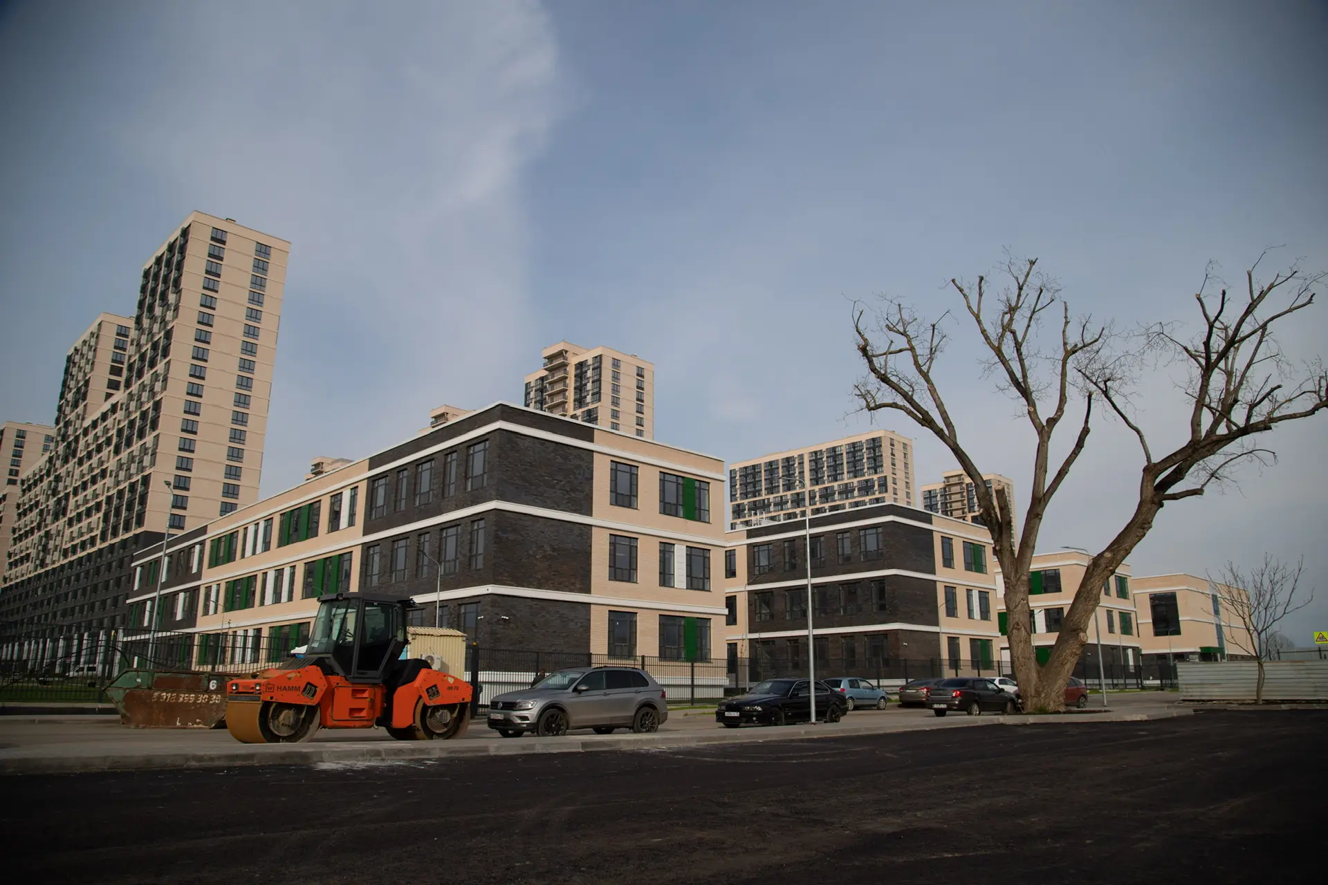 В Краснодаре завершается ремонт подъездных дорог к соцкластеру на ул. Обрывной В Краснодаре завершается ремонт подъездных дорог к соцкластеру на ул. Обрывной