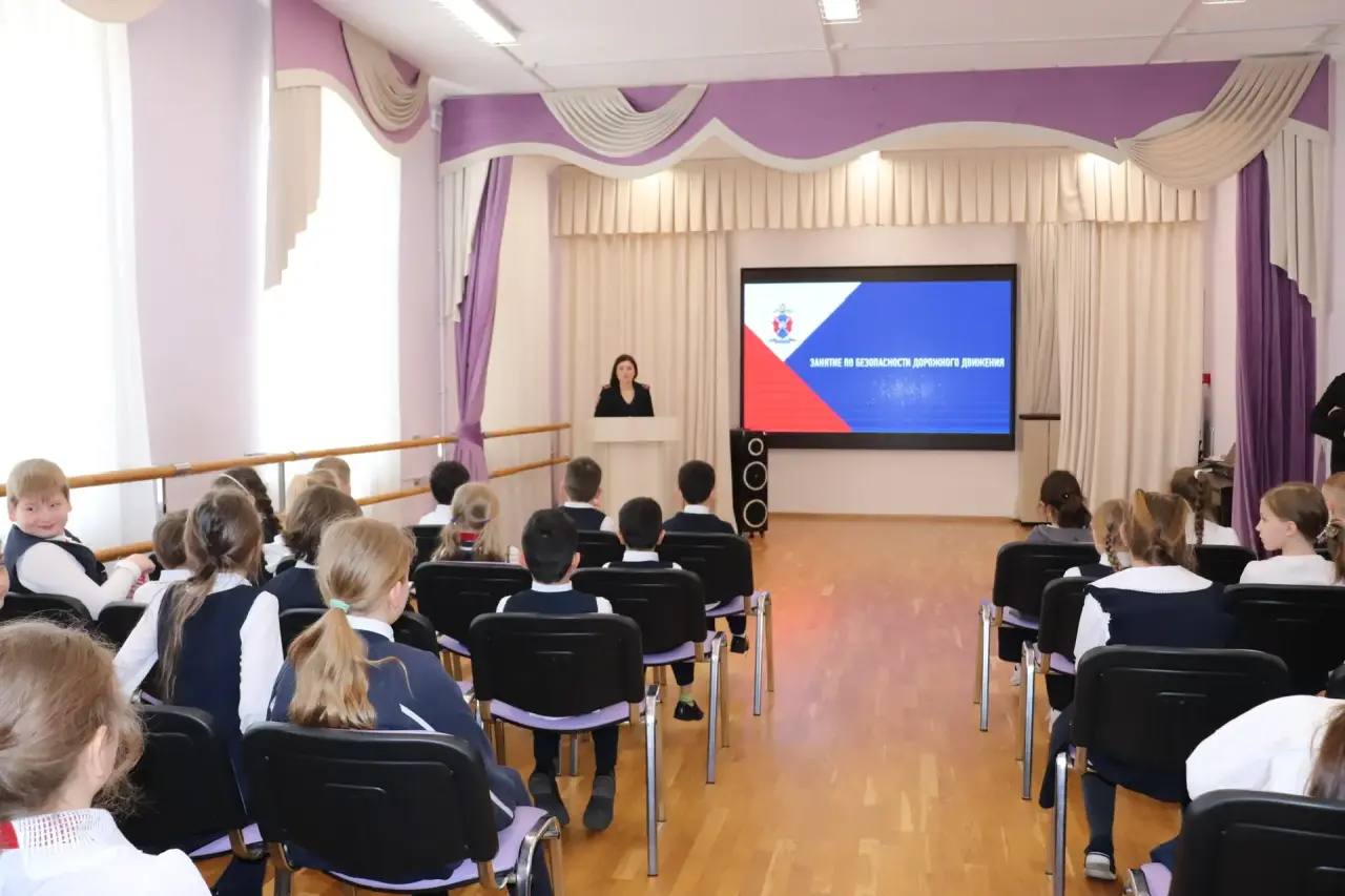 Госавтоинспекторы провели профилактическое занятие для школьников Госавтоинспекторы провели профилактическое занятие для школьников