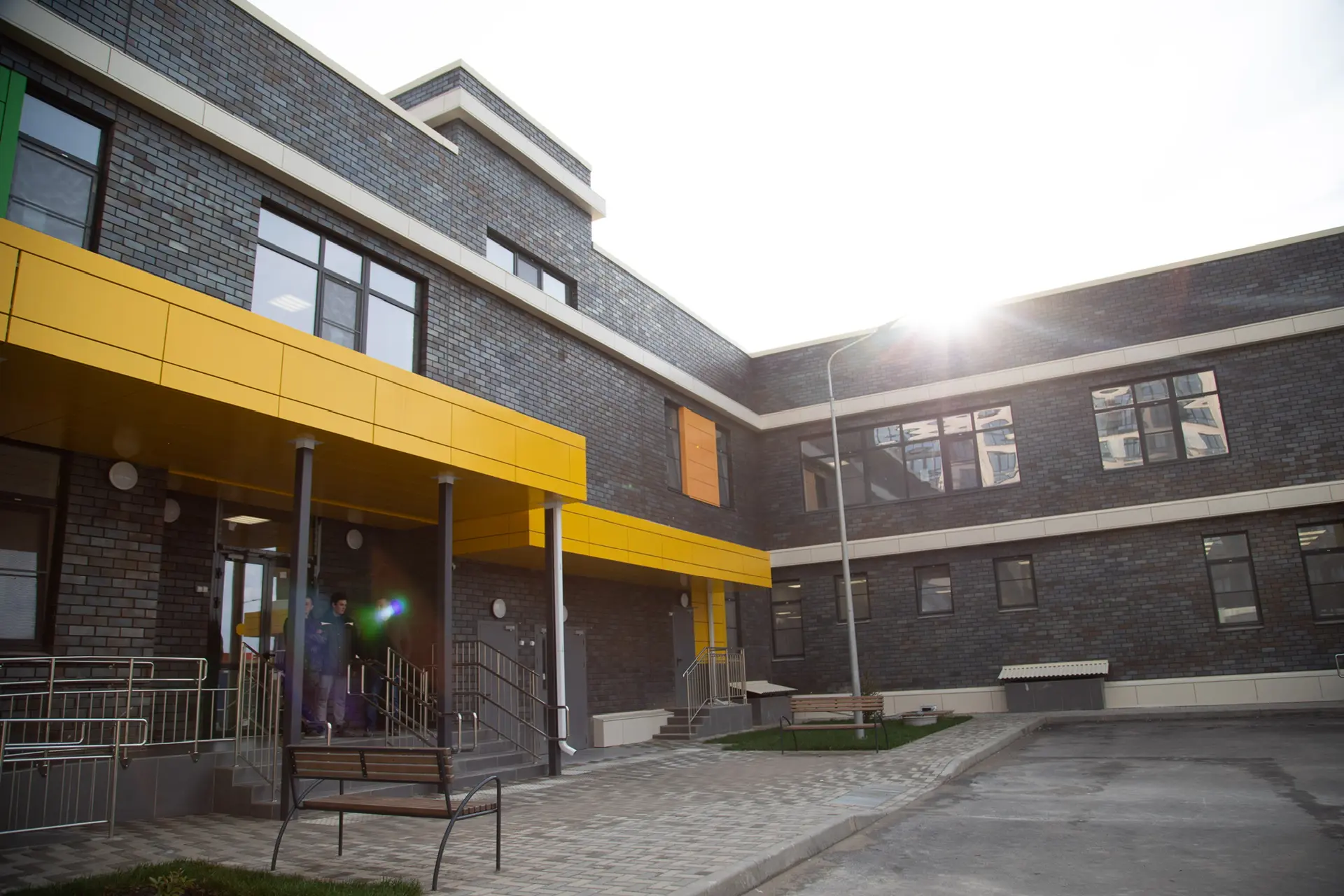 Евгений Наумов: В районе улицы Обрывной завершилось строительство нового социального кластера Евгений Наумов: В районе улицы Обрывной завершилось строительство нового социального кластера