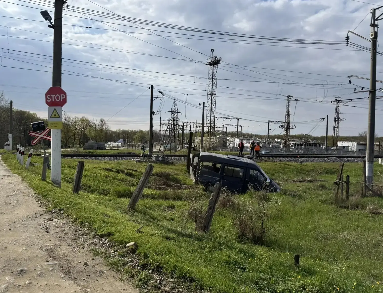 ДТП на ж/д переезде с участием грузового поезда произошло в Белореченском районе