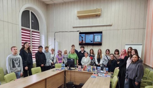 В Новороссийске на очередном заседании историко-патриотического клуба «Забвению не подлежит» студентов познакомили с творчеством Константина Подымы