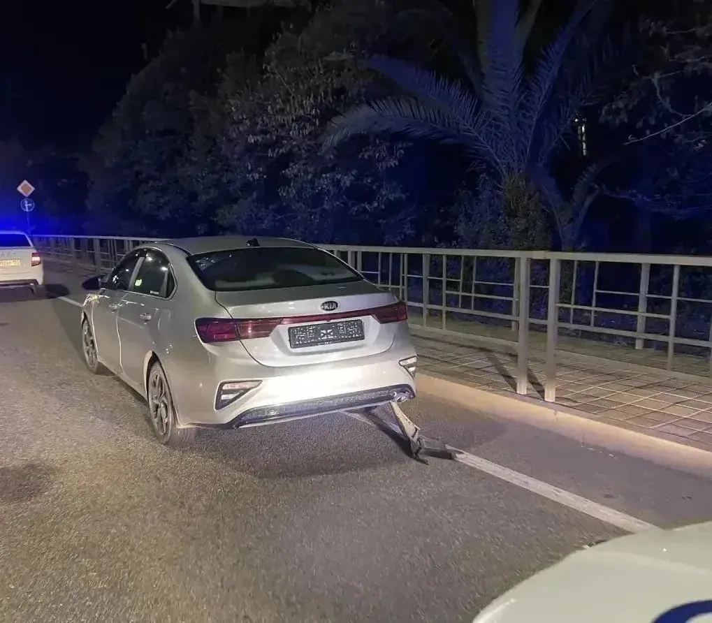 Водитель насмерть сбил женщину и сбежал Водитель насмерть сбил женщину и сбежал