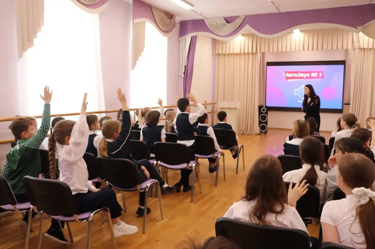 Госавтоинспекторы провели профилактическое занятие для школьников Госавтоинспекторы провели профилактическое занятие для школьников