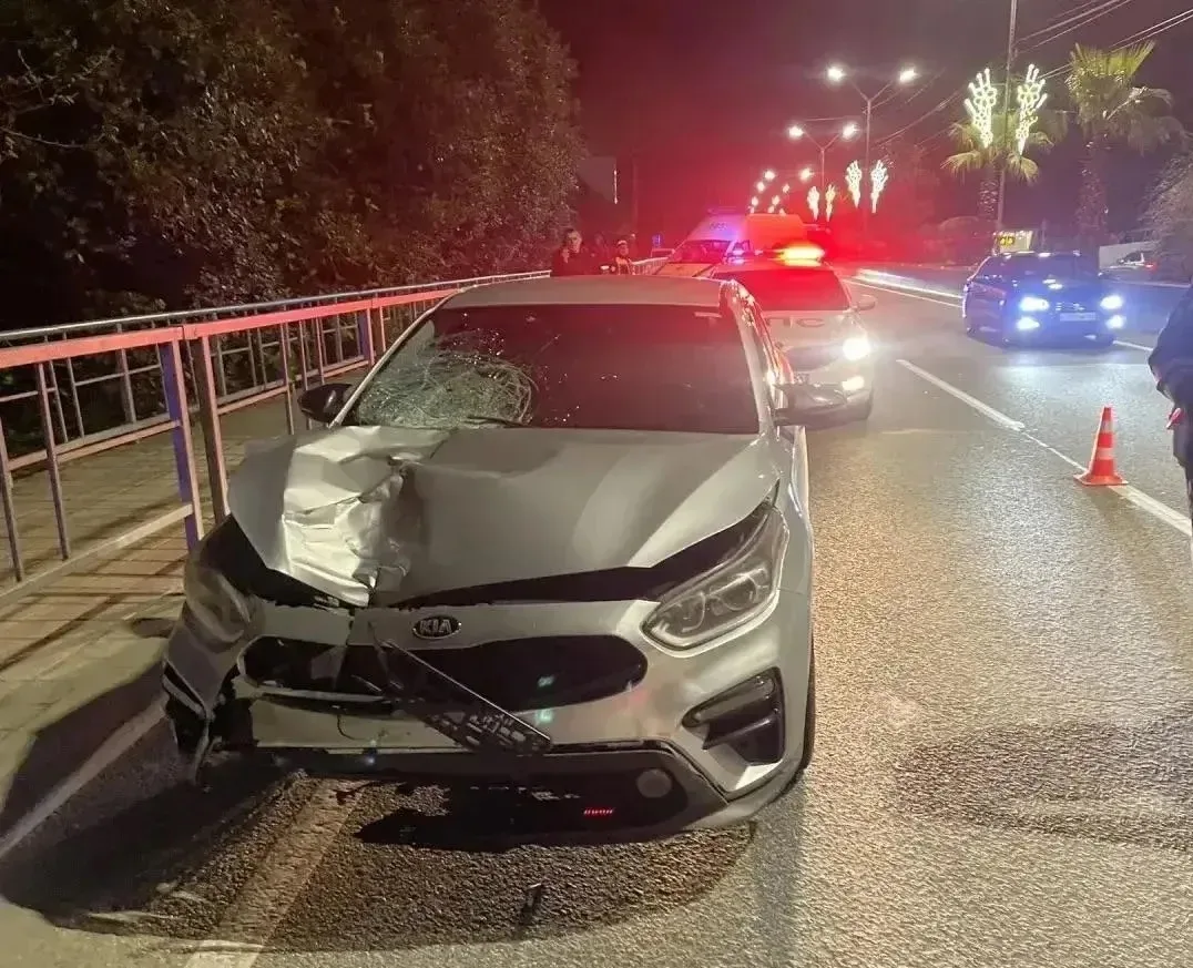 Водитель насмерть сбил женщину и сбежал Водитель насмерть сбил женщину и сбежал