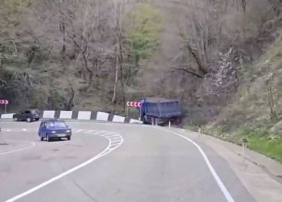 Неуправляемая. На Агойском перевале под Туапсе произошло жуткое ДТП 15 апреля