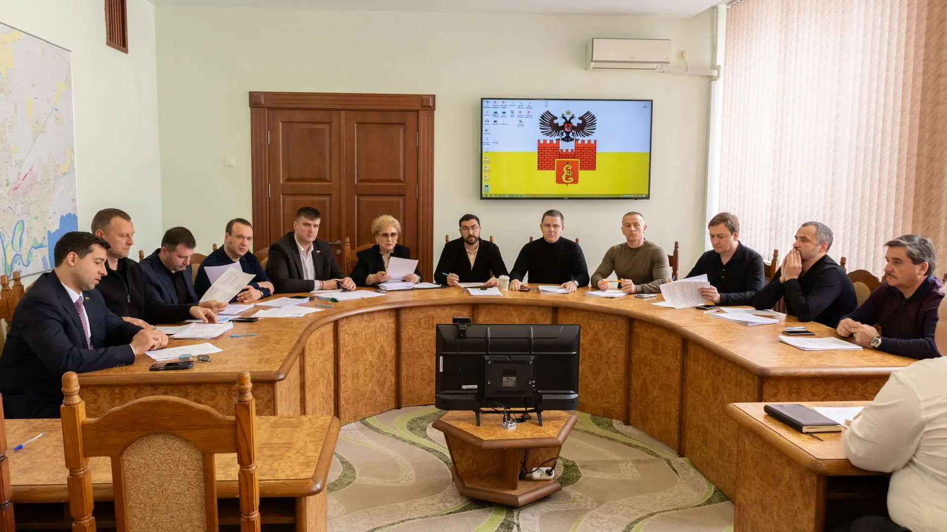 В преддверии двенадцатого заседания городской Думы Краснодара профильные комитеты рассматривают проекты планируемых к принятию решений