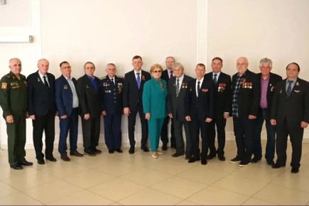 ������� ������ � ���� ������� ����������� � ������������� �� �� ������������� ���