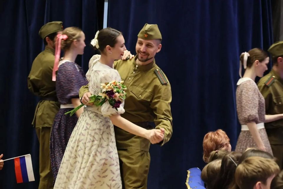В Краснодаре провели гала-концерт конкурса детской казачьей песни В Краснодаре провели гала-концерт конкурса детской казачьей песни