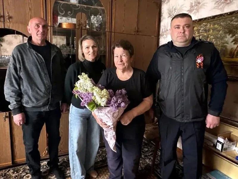 Транспортные полицейские Херсонской области поздравили с наступающим Днем Победы детей Великой Отечественной войны Транспортные полицейские Херсонской области поздравили с наступающим Днем Победы детей Великой Отечественной войны