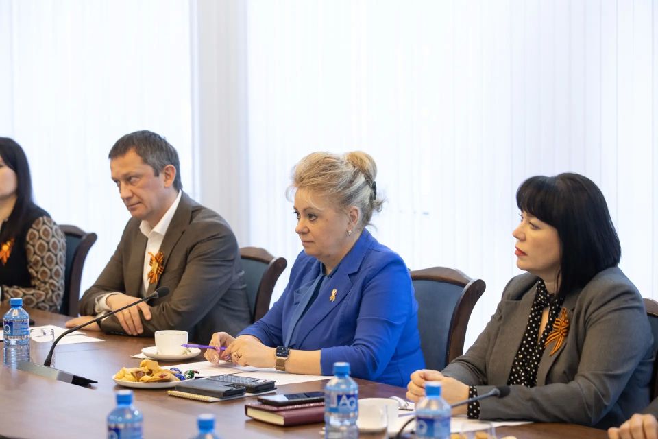 Светлана Маслова провела встречу с руководителями анапских ветеранских организаций Светлана Маслова провела встречу с руководителями анапских ветеранских организаций