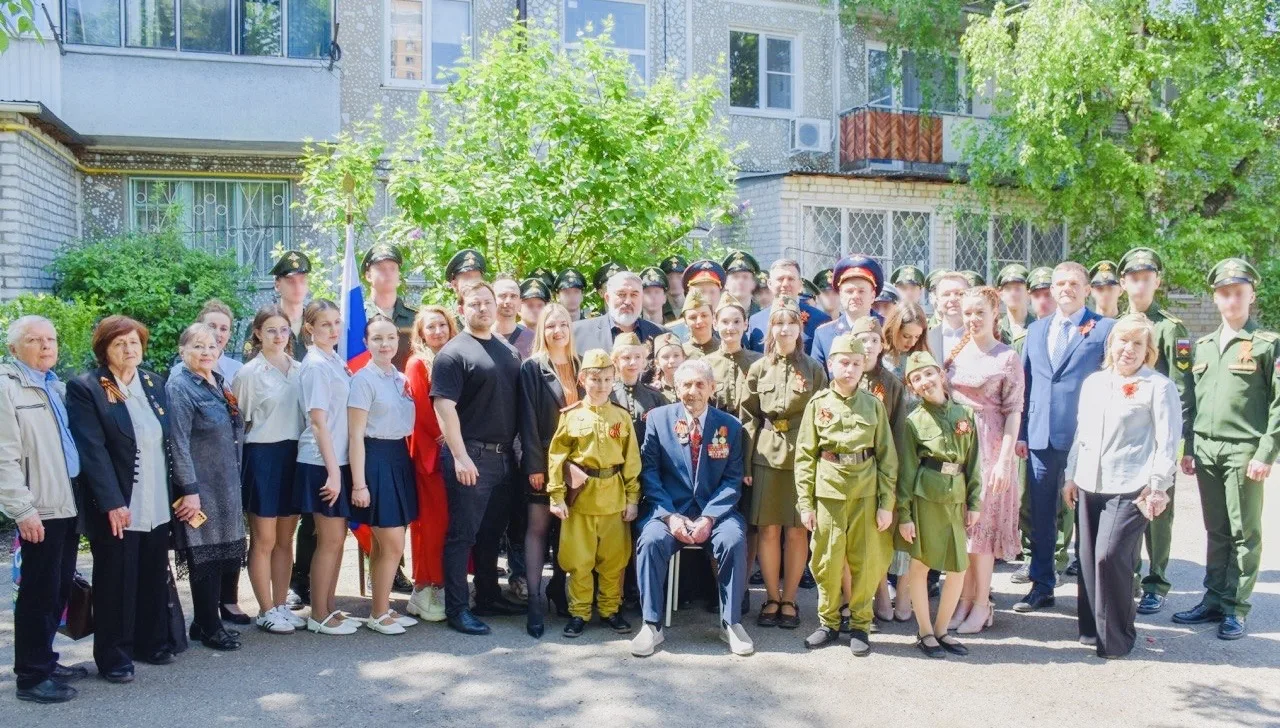В Краснодаре следователи СК России по краю поздравили ветеранов Великой Отечественной войны с Днем Победы В Краснодаре следователи СК России по краю поздравили ветеранов Великой Отечественной войны с Днем Победы