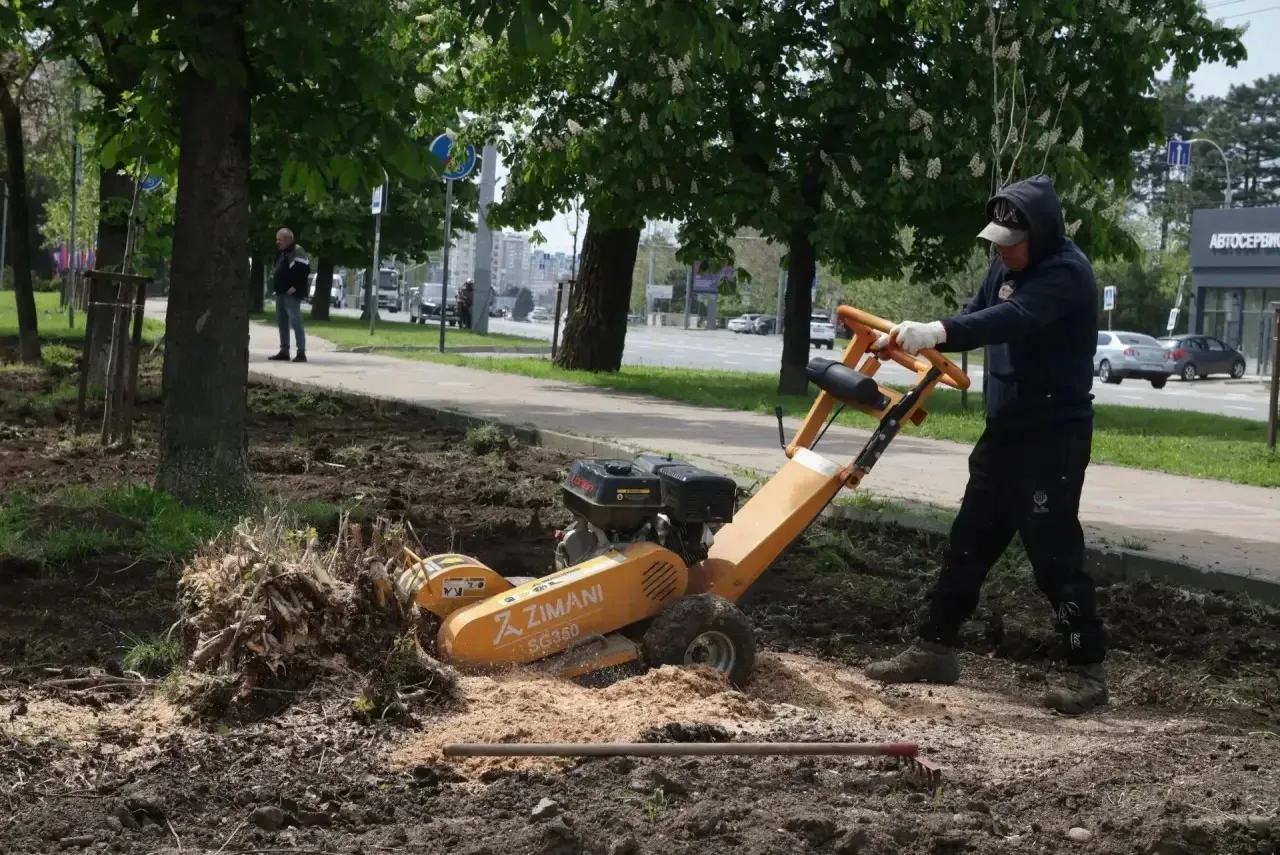 Стартовал второй этап благоустройства сквера Пограничников в микрорайоне Гидростроителей Стартовал второй этап благоустройства сквера Пограничников в микрорайоне Гидростроителей