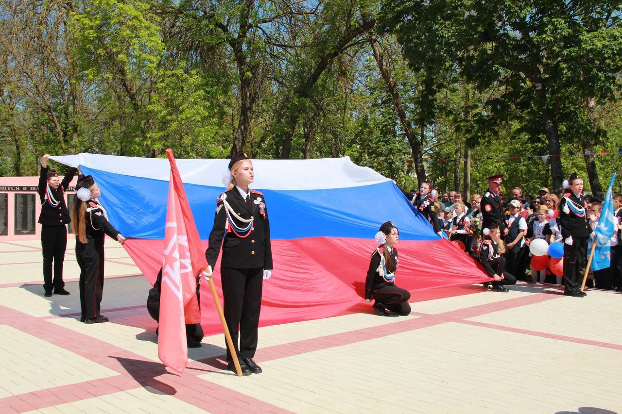 9 мая в станице Черноерковской Краснодарского края состоялась торжественная церемония открытия мемориала в честь солдат и офицеров 414-ой Грузинской Анапской Краснознамённой стрелковой дивизии 9 мая в станице Черноерковской Краснодарского края состоялась торжественная церемония открытия мемориала в честь солдат и офицеров 414-ой Грузинской Анапской Краснознамённой стрелковой дивизии