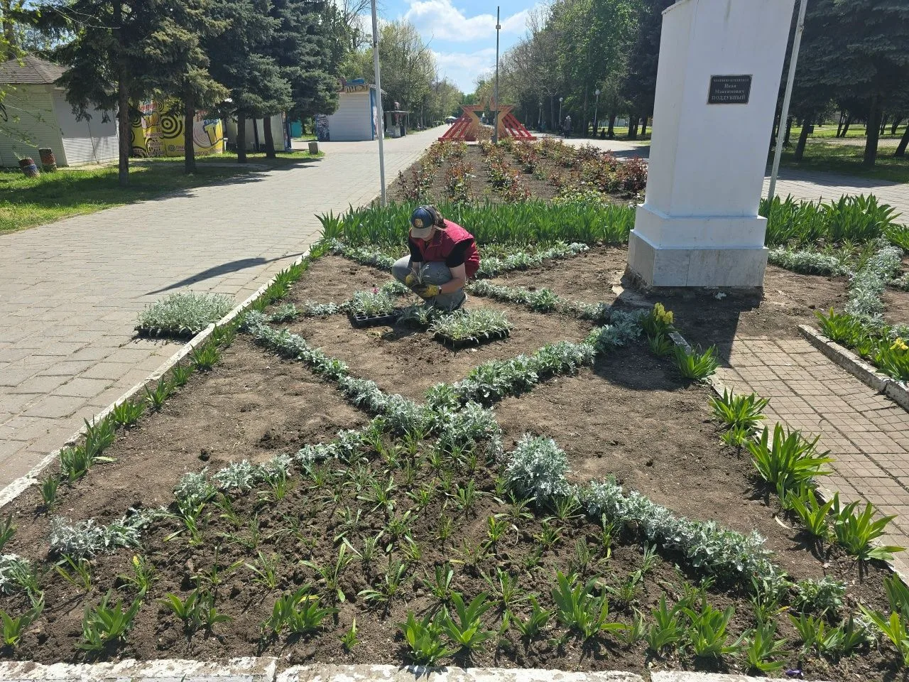 По сообщению городской администрации, в Ейске идёт покос травы и уборка приконтейнерных площадок по улицам: Октябрьской, 215; Ясенской, 2б; Р. Люксембург, 181; ул. Коммунистической; ул. Б. Хмельницкого/ул. Мичурина По сообщению городской администрации, в Ейске идёт покос травы и уборка приконтейнерных площадок по улицам: Октябрьской, 215; Ясенской, 2б; Р. Люксембург, 181; ул. Коммунистической; ул. Б. Хмельницкого/ул. Мичурина