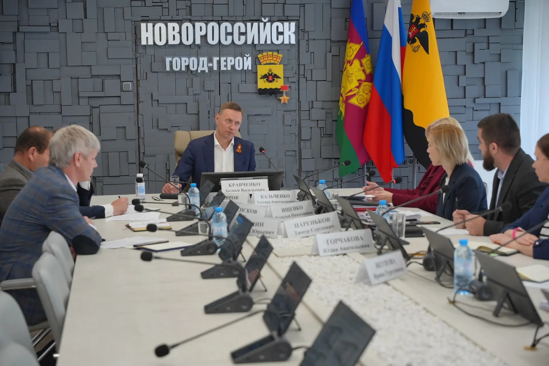Андрей Кравченко: Ход реализации проекта по обустройству остановочных комплексов обсудили на рабочем совещании Андрей Кравченко: Ход реализации проекта по обустройству остановочных комплексов обсудили на рабочем совещании
