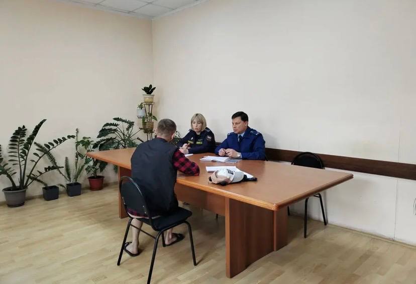 Славянской межрайонной прокуратурой проведен личный прием граждан по вопросам соблюдения законодательства об исполнительном производстве