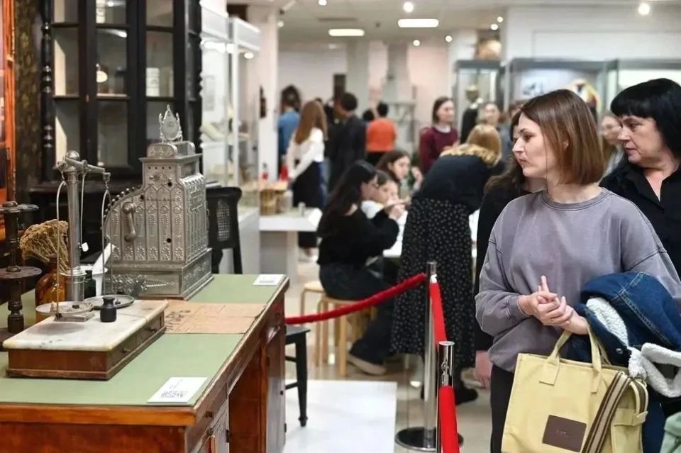 В Ночь музеев в Краснодаре устроили перфомансы, экскурсии, квесты и мастер-классы В Ночь музеев в Краснодаре устроили перфомансы, экскурсии, квесты и мастер-классы