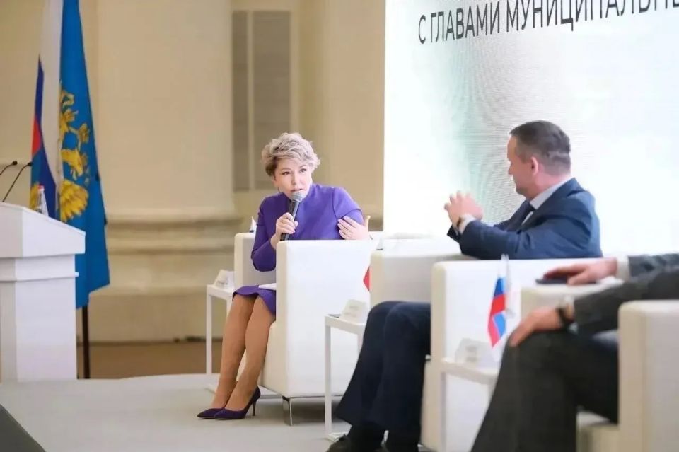 Евгений Наумов поздравил Всероссийскую ассоциацию развития местного самоуправления Евгений Наумов поздравил Всероссийскую ассоциацию развития местного самоуправления