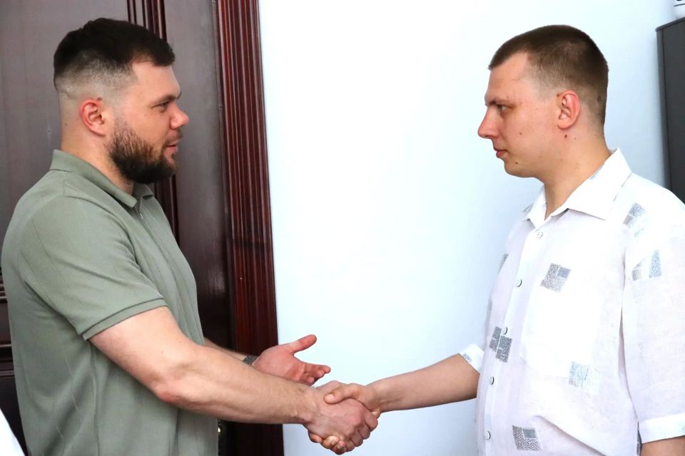 Егор Иванов: «Трудитесь, создавайте семьи, и пусть звучит в вашем доме звонкий детский смех» Егор Иванов: «Трудитесь, создавайте семьи, и пусть звучит в вашем доме звонкий детский смех»
