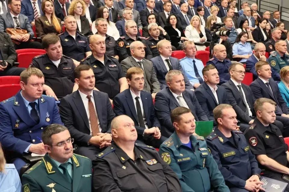 Вениамин Кондратьев: На координационном совещании обсудили предстоящий летний курортный сезон Вениамин Кондратьев: На координационном совещании обсудили предстоящий летний курортный сезон