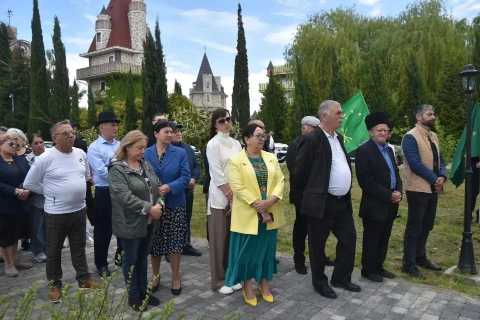В Сочи прошли мероприятия, посвященные Дню памяти жертв Кавказской войны В Сочи прошли мероприятия, посвященные Дню памяти жертв Кавказской войны
