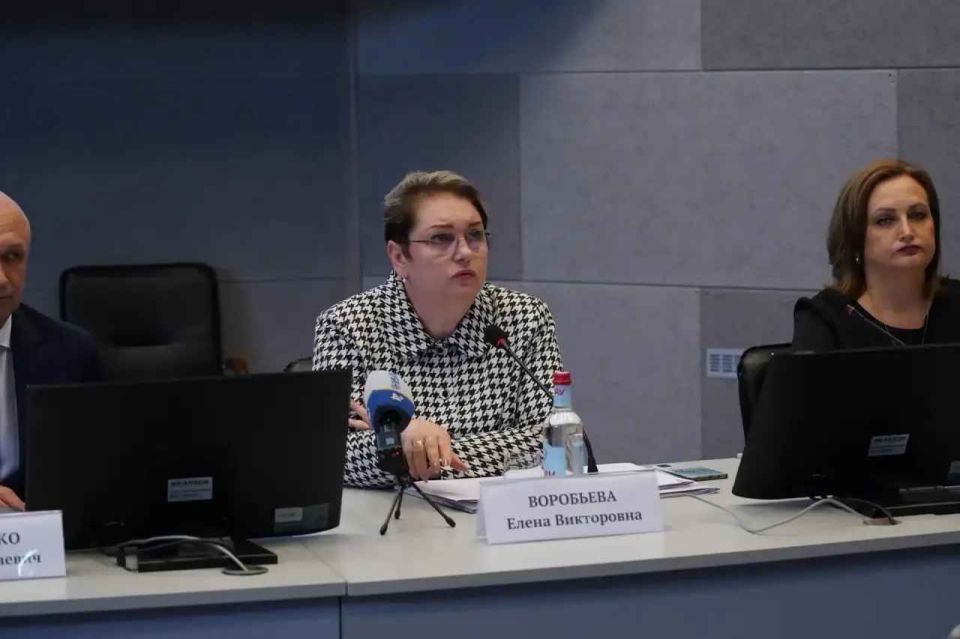 Вице-губернатор Елена Воробьева встретилась с выпускниками медицинских классов Кубани Вице-губернатор Елена Воробьева встретилась с выпускниками медицинских классов Кубани