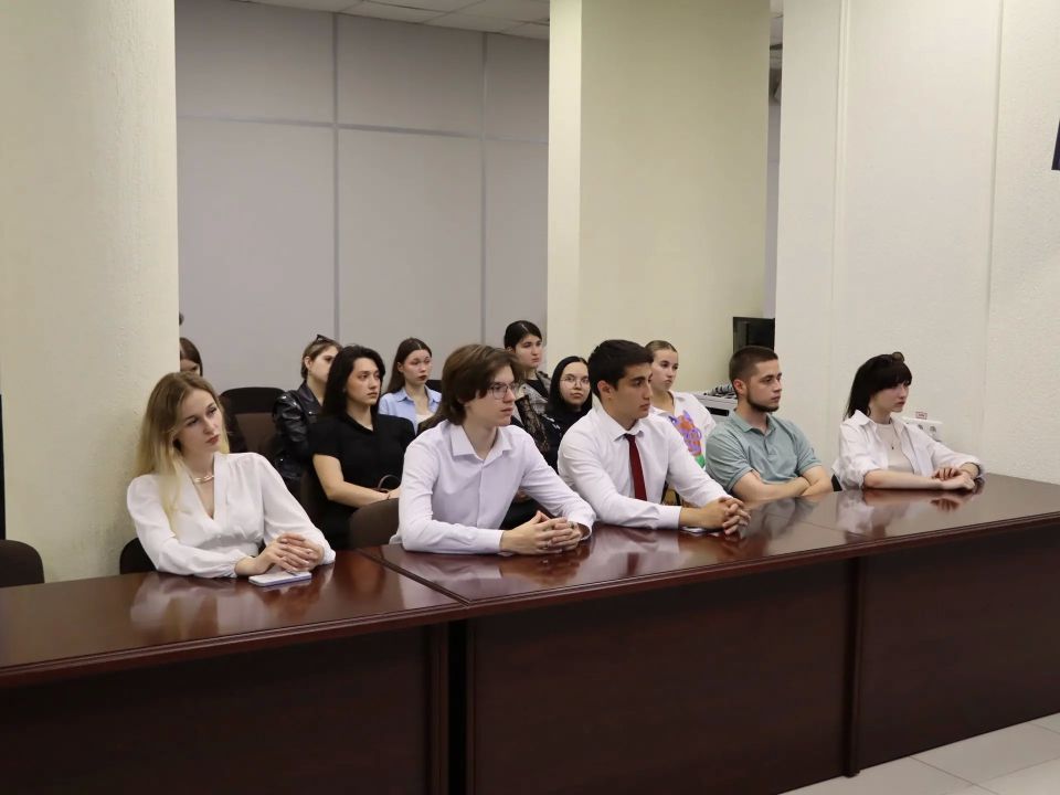 Сегодня в зале заседаний крайизбиркома в очно-дистанционном формате прошел семинар для членов молодежных общественных советов при избирательных комиссиях Кубани, посвященный активизации деятельности молодежных органов в... Сегодня в зале заседаний крайизбиркома в очно-дистанционном формате прошел семинар для членов молодежных общественных советов при избирательных комиссиях Кубани, посвященный активизации деятельности молодежных органов в...