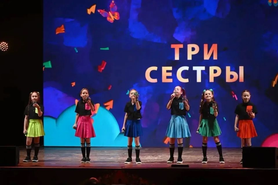 В Краснодаре прошла главная весенняя игра КВН - на Кубок главы города В Краснодаре прошла главная весенняя игра КВН - на Кубок главы города