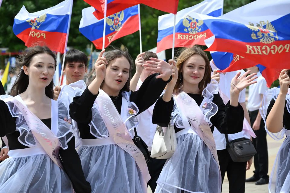 Вчерашние школьники - завтрашняя гордость района! Вчерашние школьники - завтрашняя гордость района!