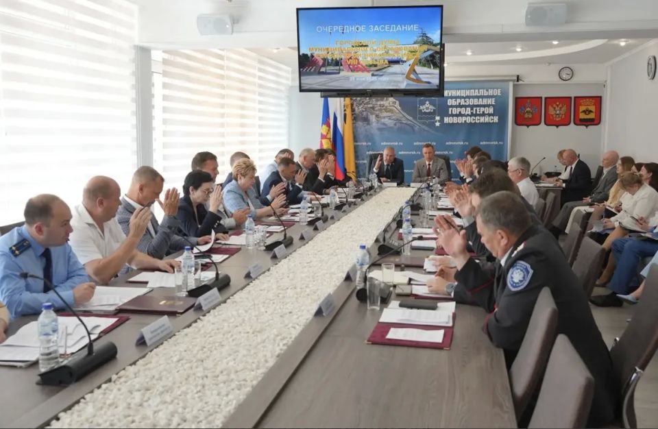 Депутаты городской Думы Новороссийска расширили список получателей единовременной выплаты для участников СВО
