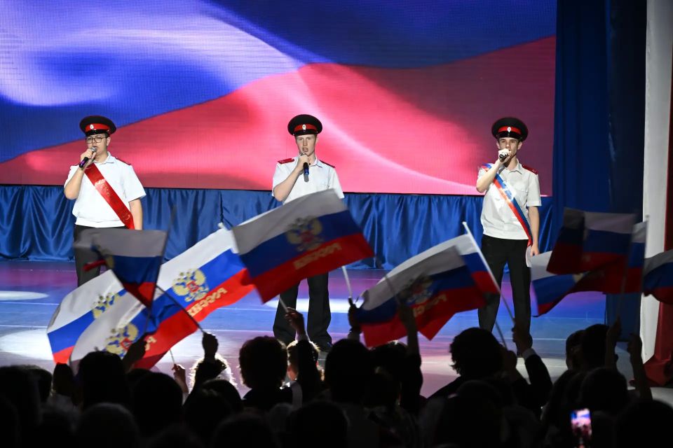 Вчерашние школьники - завтрашняя гордость района! Вчерашние школьники - завтрашняя гордость района!