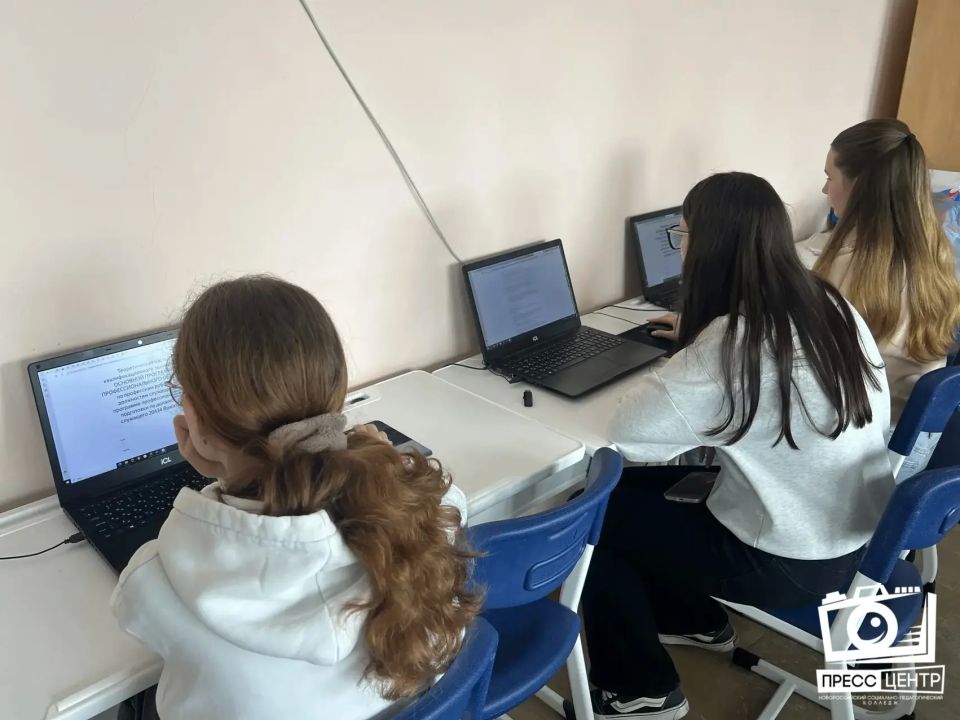 В Новороссийском социально-педагогическом колледже завершилось обучение студентов по программе «Вожатый» В Новороссийском социально-педагогическом колледже завершилось обучение студентов по программе «Вожатый»