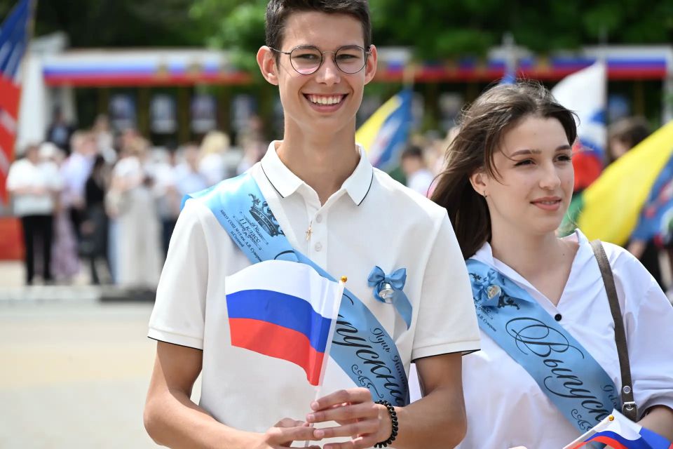 Вчерашние школьники - завтрашняя гордость района! Вчерашние школьники - завтрашняя гордость района!