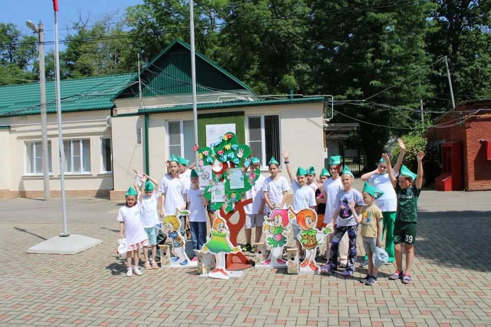 Лето с пользой? Легко! Краевой Эколого-биологический Центр проводит запись на летние площадки Лето с пользой? Легко! Краевой Эколого-биологический Центр проводит запись на летние площадки