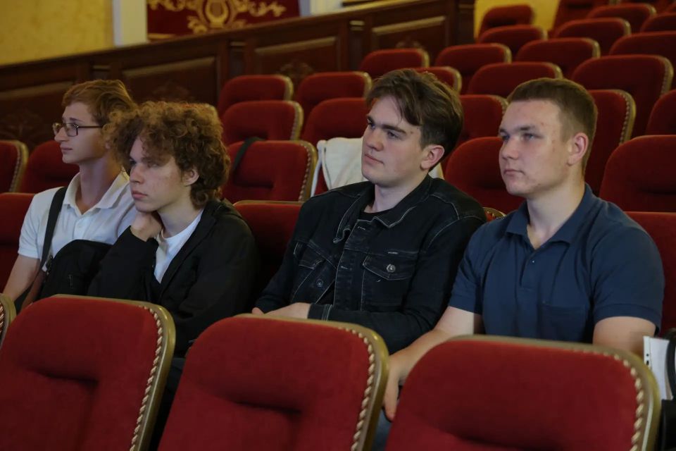 МОЛОДЫМ ПРЕДПРИНИМАТЕЛЯМ НА ТРЕНИНГЕ РАССКАЗАЛИ ОБ ЭФФЕКТИВНОЙ КОММУНИКАЦИИ С КЛИЕНТАМИ МОЛОДЫМ ПРЕДПРИНИМАТЕЛЯМ НА ТРЕНИНГЕ РАССКАЗАЛИ ОБ ЭФФЕКТИВНОЙ КОММУНИКАЦИИ С КЛИЕНТАМИ