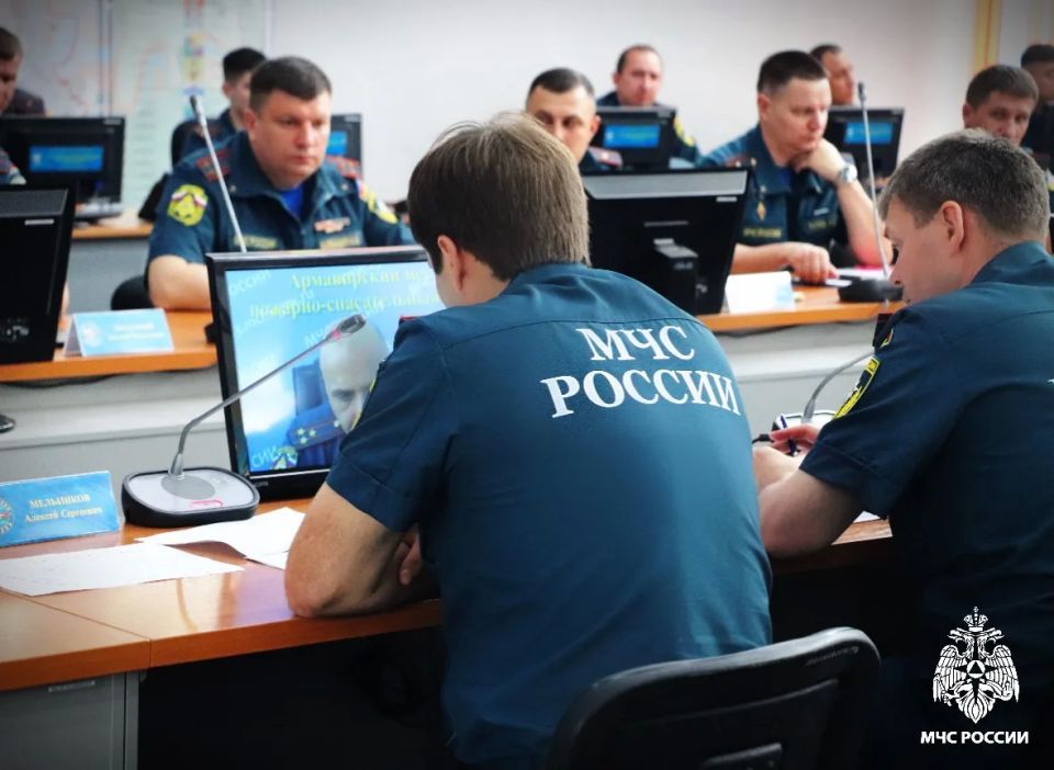 Деловая игра по ликвидации пожаров на объектах ТЭК прошла в ГУ МЧС России по Краснодарскому краю Деловая игра по ликвидации пожаров на объектах ТЭК прошла в ГУ МЧС России по Краснодарскому краю