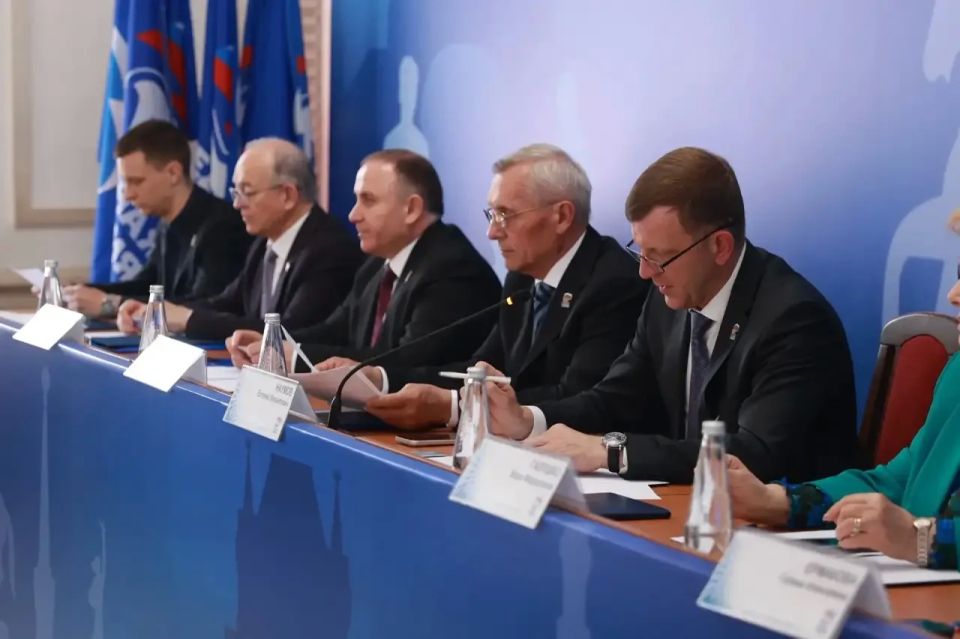 Наумов провёл 40-ю конференцию местного отделения партии «Единая Россия» в Краснодаре