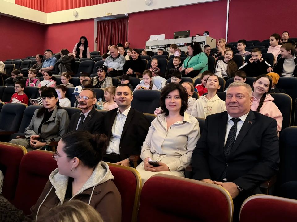 В Морском культурном центре Новороссийска состоялся концерт, посвященный Международному дню защиты детей В Морском культурном центре Новороссийска состоялся концерт, посвященный Международному дню защиты детей
