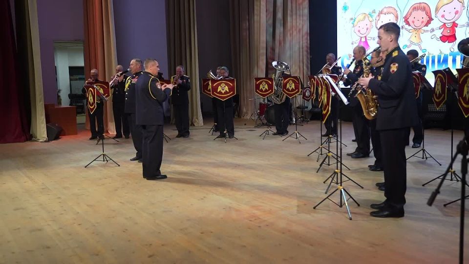 В Краснодаре для детей росгвардейцев организовали праздник ко Дню защиты детей