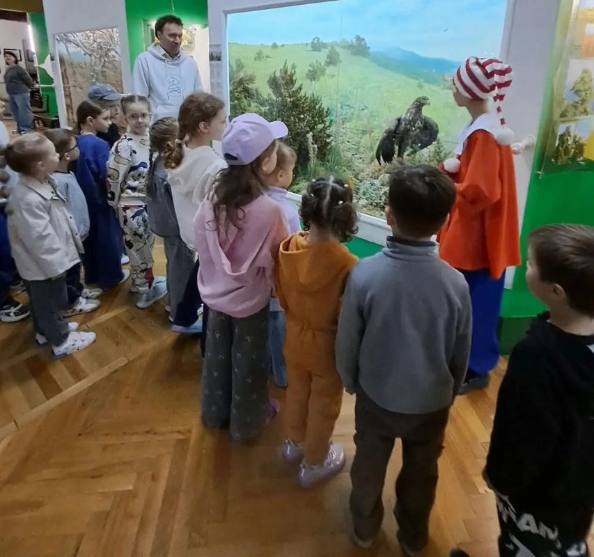 «Зорко одно лишь сердце, главное глазами не увидишь»: в Новороссийском историческом музее-заповеднике прошла необычная экскурсия для малышей «Зорко одно лишь сердце, главное глазами не увидишь»: в Новороссийском историческом музее-заповеднике прошла необычная экскурсия для малышей