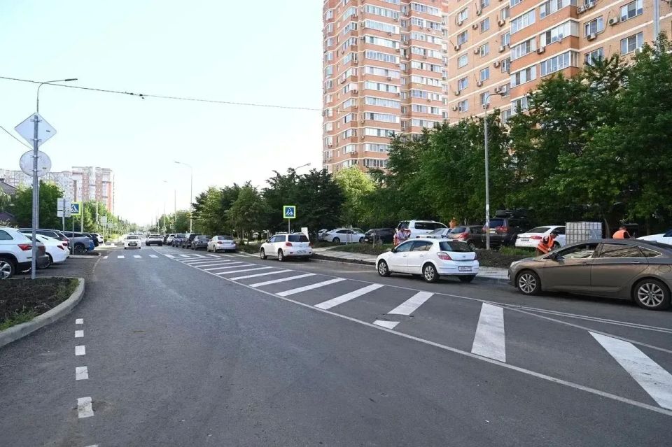 В Краснодаре открыли дорогу и тротуары по улицам им. Образцова, Памяти Чернобыльцев и Эльбрусской В Краснодаре открыли дорогу и тротуары по улицам им. Образцова, Памяти Чернобыльцев и Эльбрусской