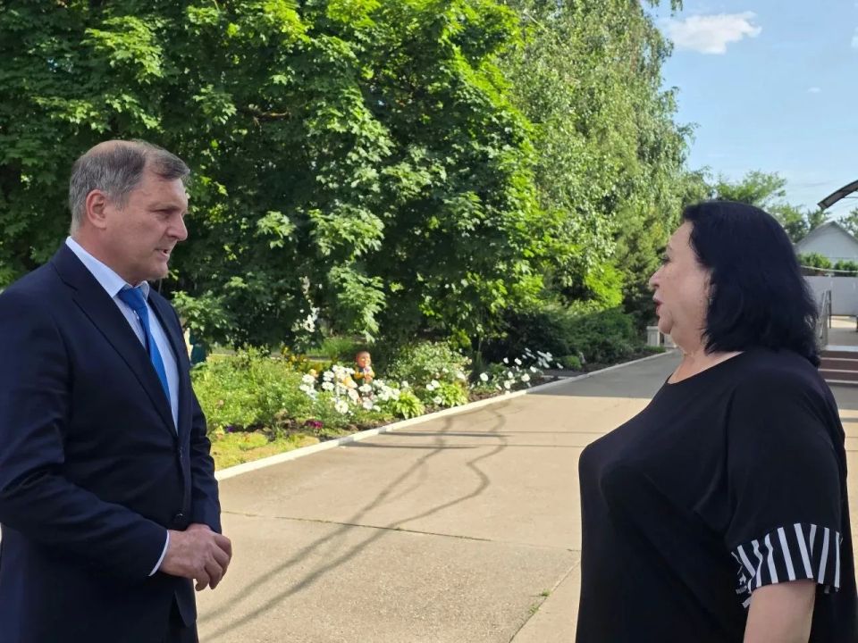 В Динском социально-реабилитационном центре для несовершеннолетних «Островок» прошёл праздник в честь Дня социального работника В Динском социально-реабилитационном центре для несовершеннолетних «Островок» прошёл праздник в честь Дня социального работника
