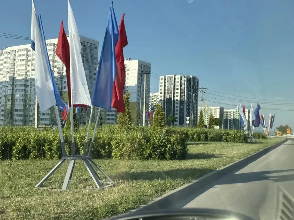 Анапа преображается ко Дню России Анапа преображается ко Дню России